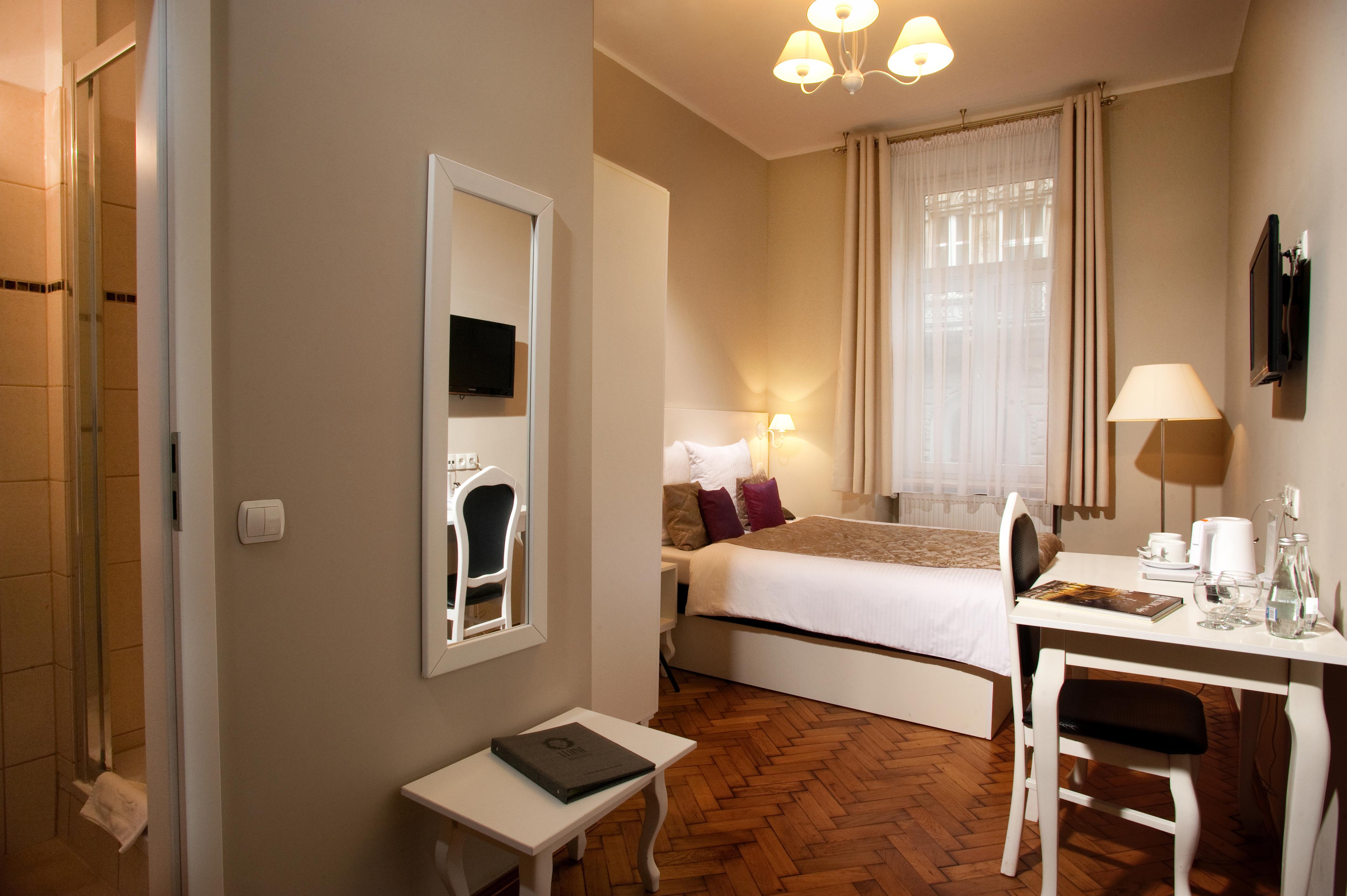 Leone Aparthotel Krakow Exterior photo